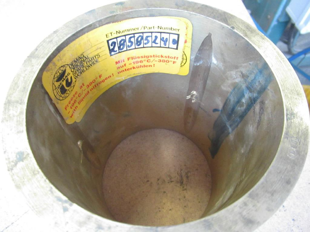 Liebherr 28585240 - - Piston/ Anel/ Buch de Máquina de construção: foto 2 Liebherr 28585240 - - Piston/ Anel/ Buch de Máquina de construção: foto 2