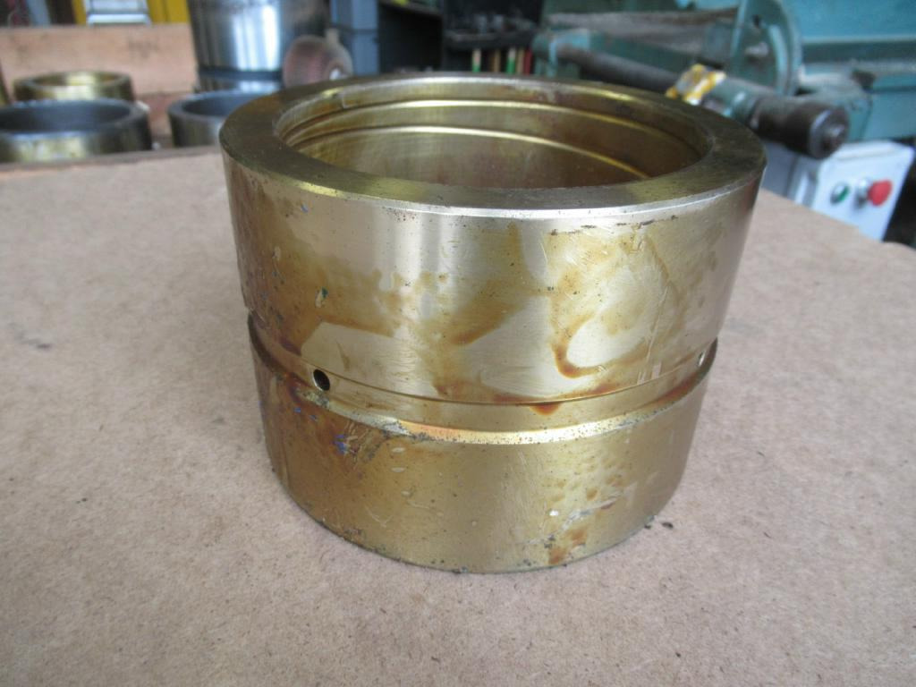 Liebherr 9238332 - - Piston/ Anel/ Buch de Máquina de construção: foto 1 Liebherr 9238332 - - Piston/ Anel/ Buch de Máquina de construção: foto 1