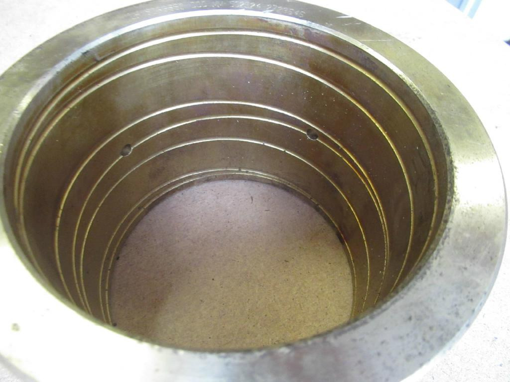 Liebherr 9238332 - - Piston/ Anel/ Buch de Máquina de construção: foto 2 Liebherr 9238332 - - Piston/ Anel/ Buch de Máquina de construção: foto 2