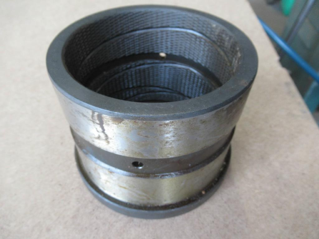 Liebherr 9388873 001 - - Piston/ Anel/ Buch de Máquina de construção: foto 1 Liebherr 9388873 001 - - Piston/ Anel/ Buch de Máquina de construção: foto 1