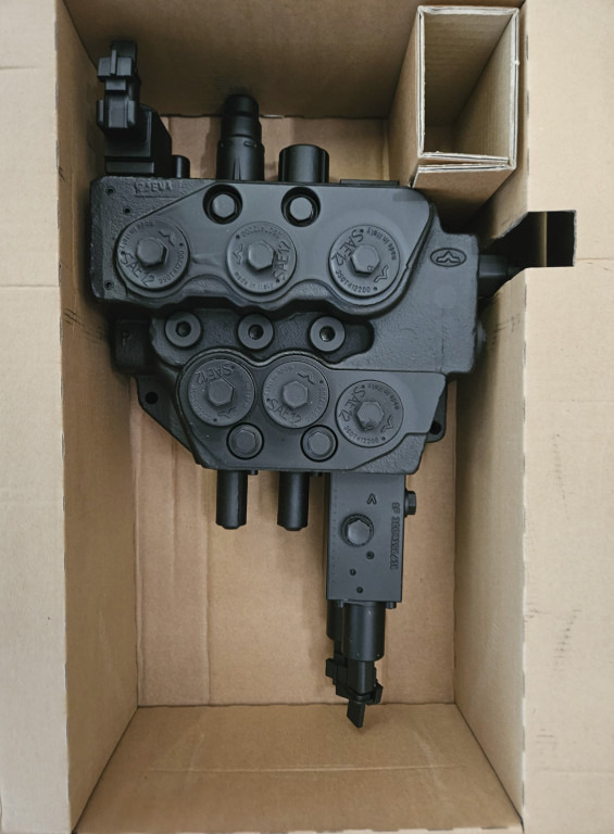 New Holland 84319698 - Válvula hidráulica de Máquina de construção: foto 4 New Holland 84319698 - Válvula hidráulica de Máquina de construção: foto 4