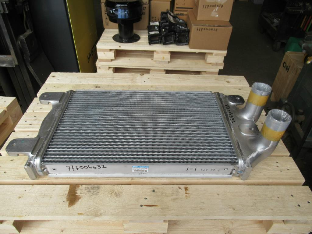 New Holland YM05P00009S003 - 72211202 - Intercooler de Máquina agrícola: foto 1 New Holland YM05P00009S003 - 72211202 - Intercooler de Máquina agrícola: foto 1