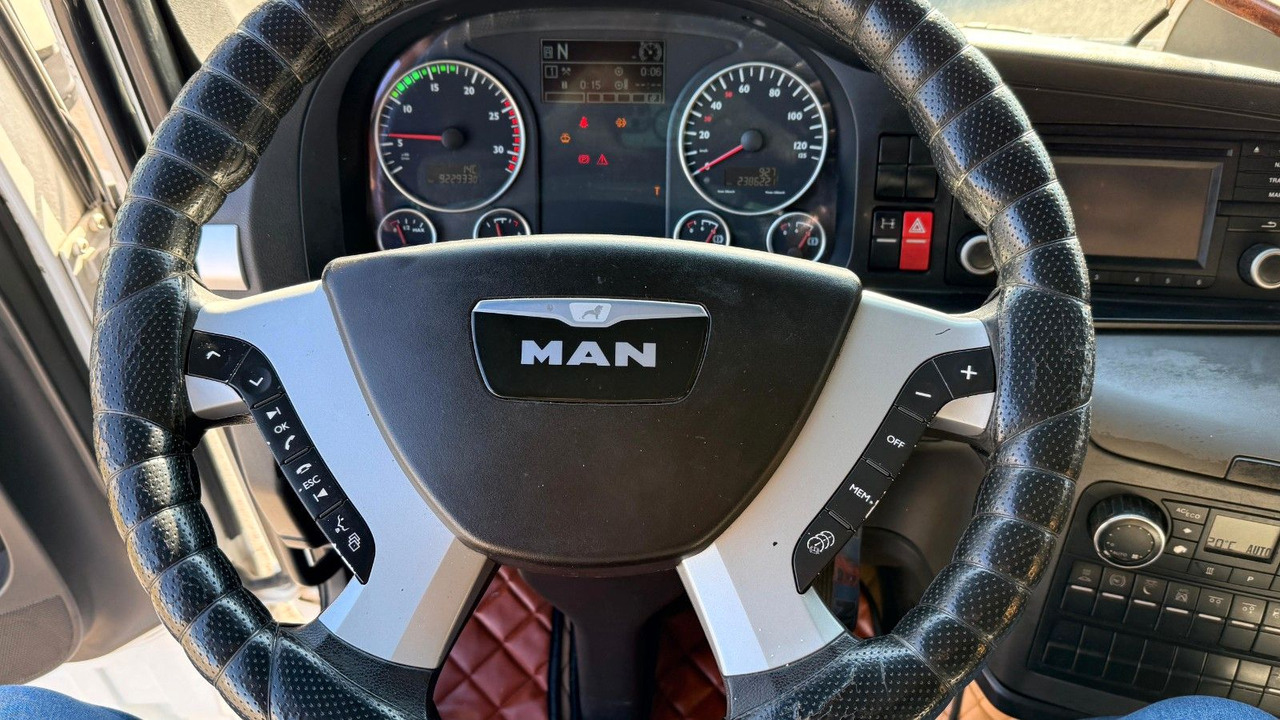 MAN TGX 24.480 - Caminhão com lona: foto 5 MAN TGX 24.480 - Caminhão com lona: foto 5