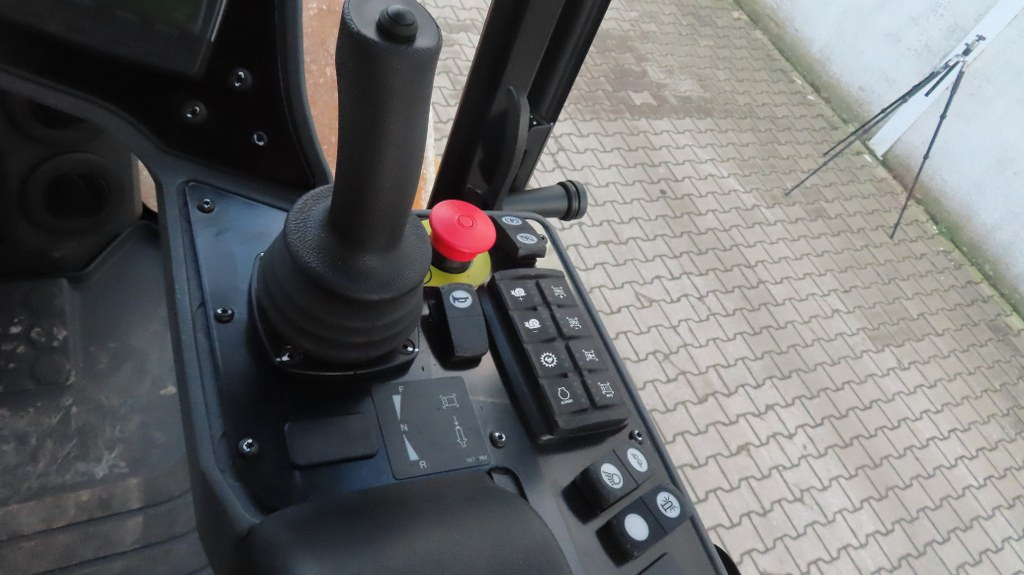 Compactador Caterpillar CS66B: foto 16