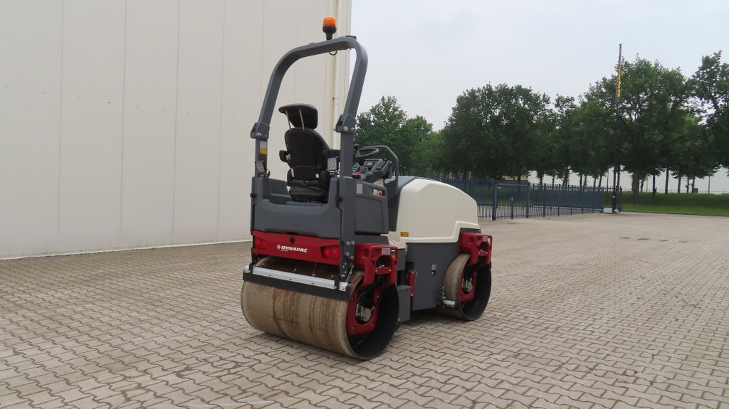 Dynapac CC1200 VI - Compactador de asfalto: foto 2 Dynapac CC1200 VI - Compactador de asfalto: foto 2