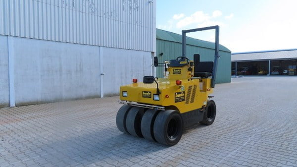 Compactador de pneus Sakai TS 160-3: foto 6