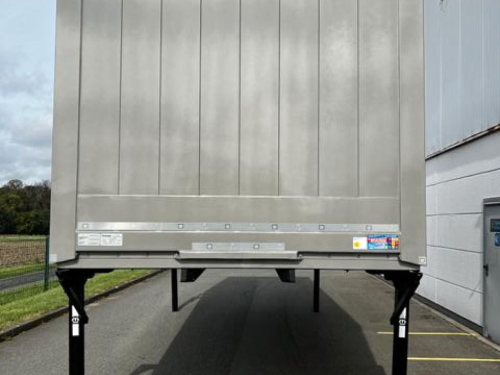 Krone Heck mit Portaltüren  - Toldo carroçaria: foto 3 Krone Heck mit Portaltüren  - Toldo carroçaria: foto 3