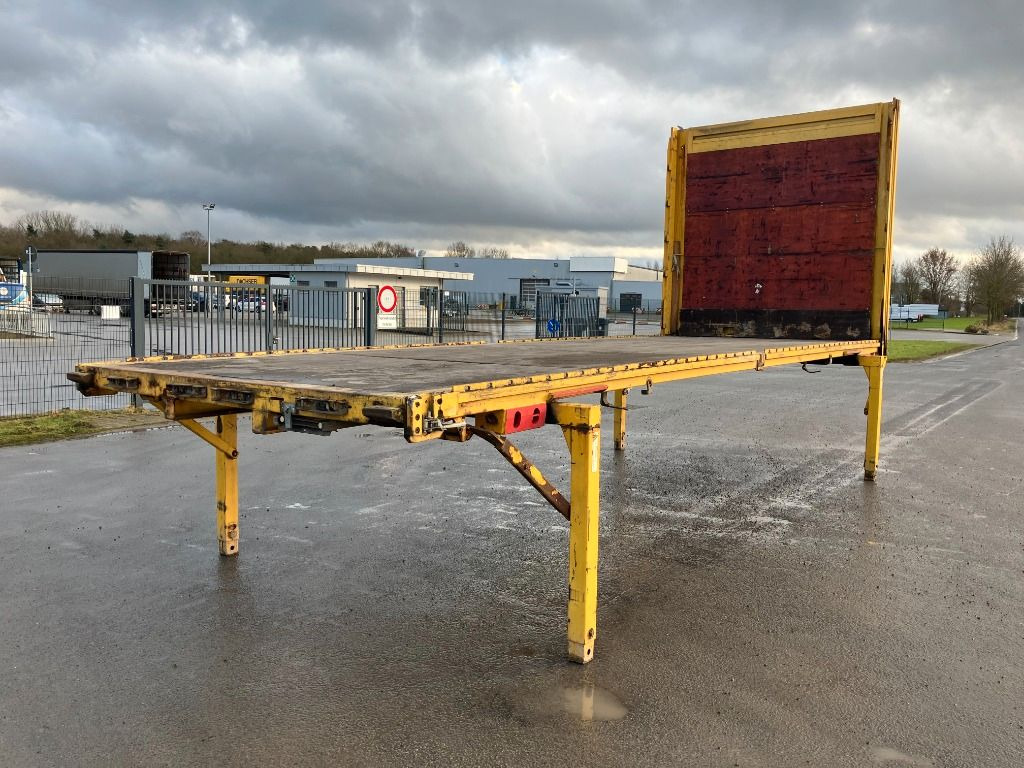 Krone Wechselbrücke Pritsche - Máquina de outro: foto 2 Krone Wechselbrücke Pritsche - Máquina de outro: foto 2