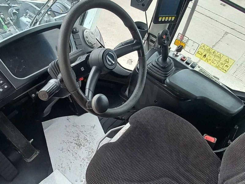 Doosan 450 - Carregadeira de rodas: foto 5 Doosan 450 - Carregadeira de rodas: foto 5