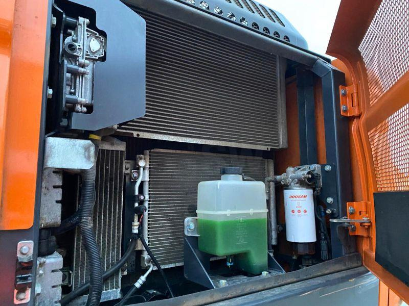 Doosan DX 250 W - Escavadeira de rodas: foto 4 Doosan DX 250 W - Escavadeira de rodas: foto 4