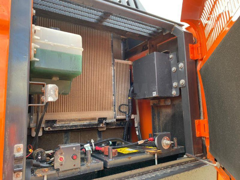 Doosan DX300LC - Escavadora de rastos: foto 4 Doosan DX300LC - Escavadora de rastos: foto 4