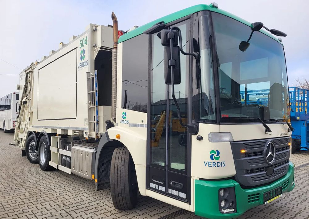 Mercedes-Benz Econic 2630 dwukomorowa - Caminhão de lixo: foto 2 Mercedes-Benz Econic 2630 dwukomorowa - Caminhão de lixo: foto 2