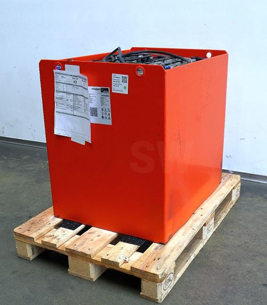 AIM 48 Volt 5 PzS 775 Ah - Bateria automotiva: foto 1 AIM 48 Volt 5 PzS 775 Ah - Bateria automotiva: foto 1