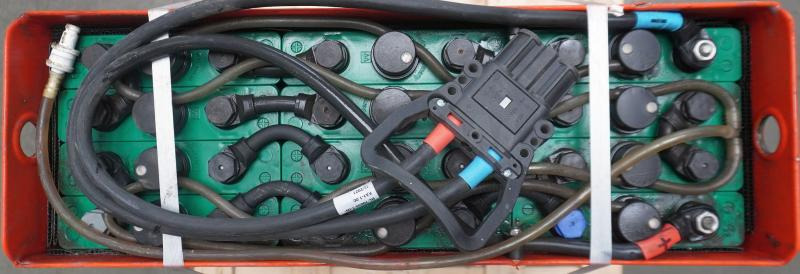 GRUMA 24 Volt 2 PzS 250 Ah - Bateria automotiva: foto 3 GRUMA 24 Volt 2 PzS 250 Ah - Bateria automotiva: foto 3