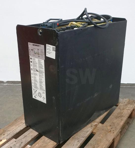 HAWKER 24 Volt 6 PzS 930 Ah - Bateria automotiva: foto 1 HAWKER 24 Volt 6 PzS 930 Ah - Bateria automotiva: foto 1