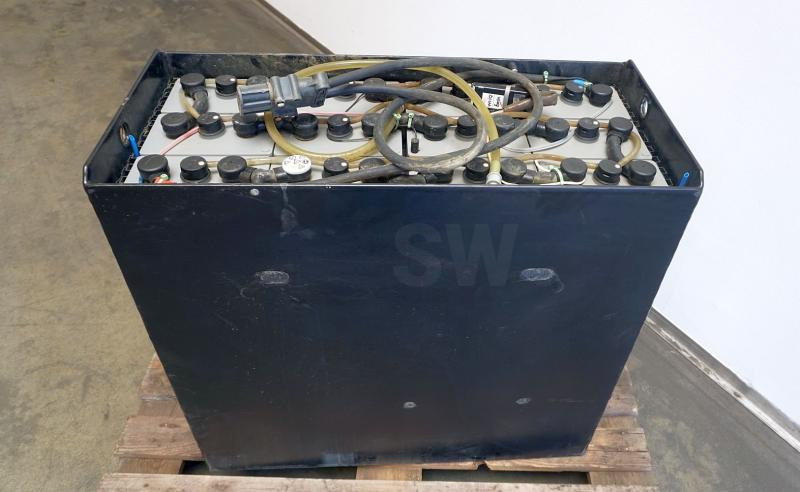 HAWKER 24 Volt 6 PzS 930 Ah - Bateria automotiva: foto 2 HAWKER 24 Volt 6 PzS 930 Ah - Bateria automotiva: foto 2