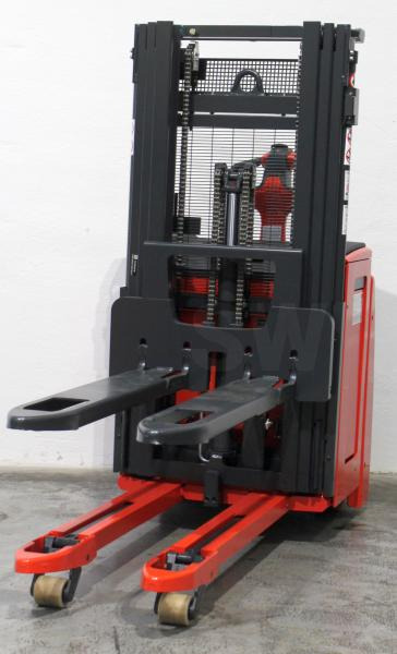Linde D 14 AP 1173-01 - Stacker: foto 3 Linde D 14 AP 1173-01 - Stacker: foto 3