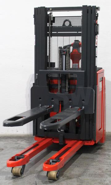 Linde D 14 AP 1173-01 - Stacker: foto 4 Linde D 14 AP 1173-01 - Stacker: foto 4