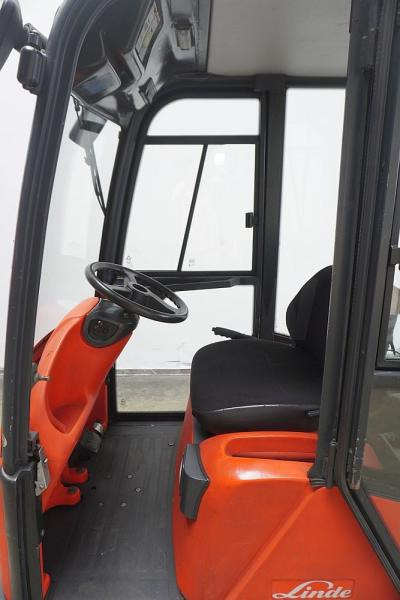 Linde P 60 Z 126 - Trator elétrics: foto 3 Linde P 60 Z 126 - Trator elétrics: foto 3