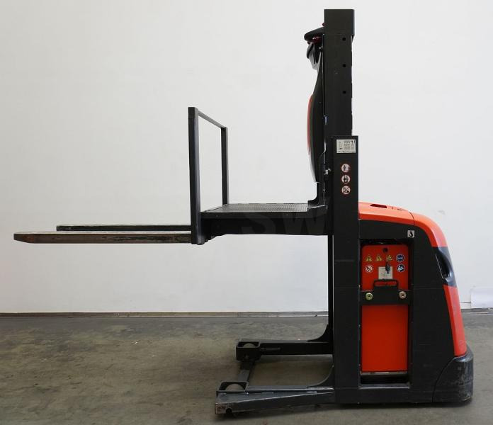 Linde V 10 5212 - Empilhadeira elétrica: foto 4 Linde V 10 5212 - Empilhadeira elétrica: foto 4
