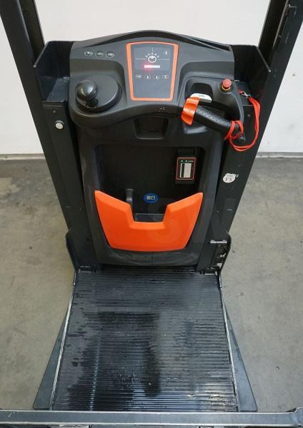 Linde V 10 5212 - Empilhadeira elétrica: foto 3 Linde V 10 5212 - Empilhadeira elétrica: foto 3