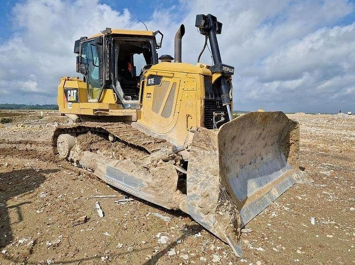 CAT D7E - Buldôzer: foto 1 CAT D7E - Buldôzer: foto 1