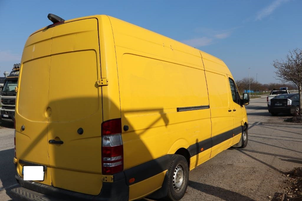 Mercedes-Benz SPRINTER - Furgão: foto 4 Mercedes-Benz SPRINTER - Furgão: foto 4