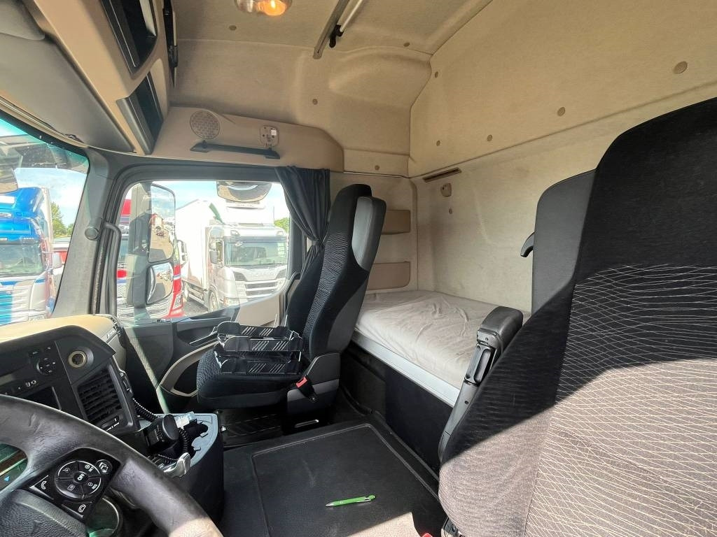 Scania Scania R730 LB 6X2 HLB serie 0867 - Caminhão frigorífico: foto 5 Scania Scania R730 LB 6X2 HLB serie 0867 - Caminhão frigorífico: foto 5