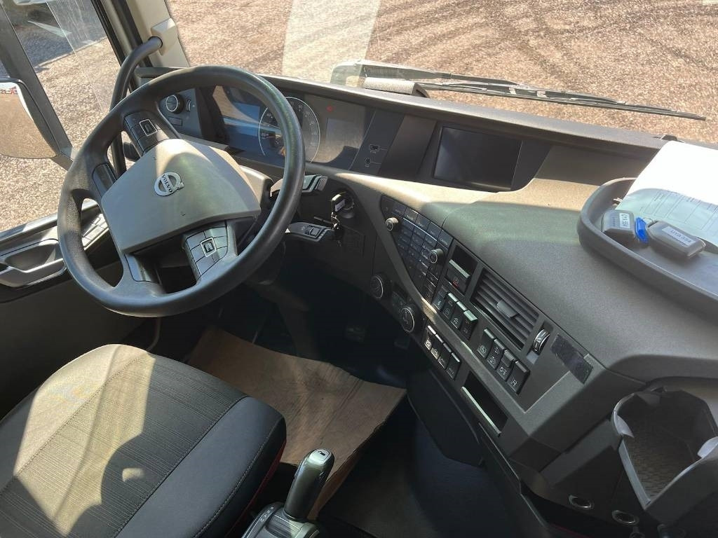 Locação de Volvo FH500 6*2 serie 4158  Volvo FH500 6*2 serie 4158: foto 6