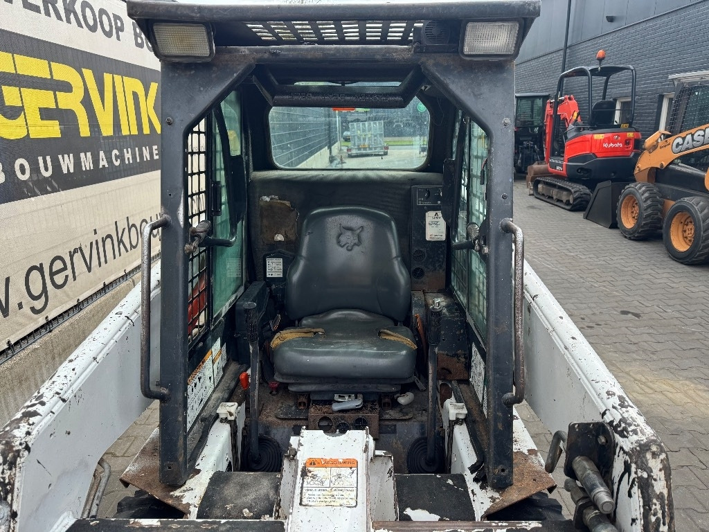 Mini carregadeira Bobcat 553: foto 9