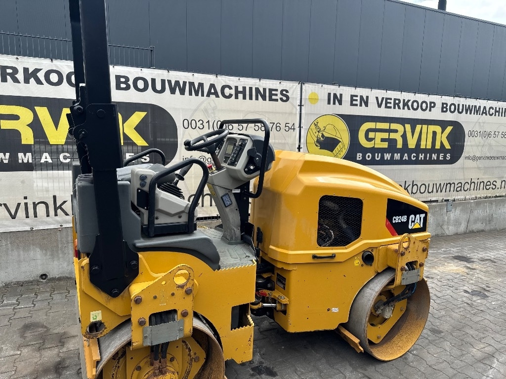 CAT CB 24 B - Compactador de asfalto: foto 2 CAT CB 24 B - Compactador de asfalto: foto 2
