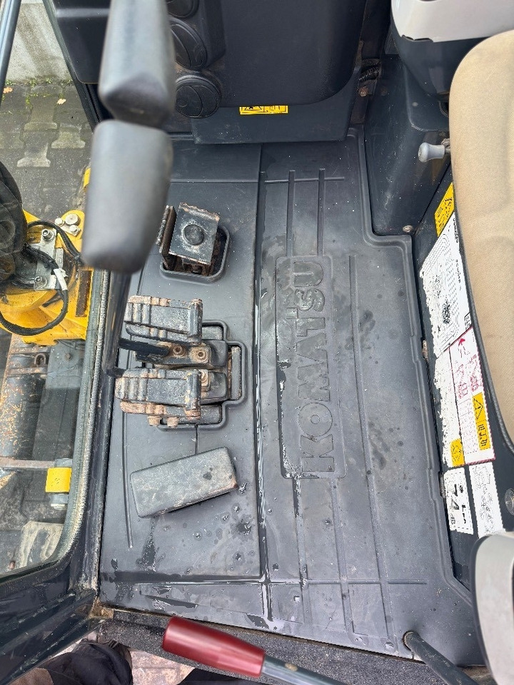 Komatsu PC 26 MR-3 - Mini escavadeira: foto 5 Komatsu PC 26 MR-3 - Mini escavadeira: foto 5