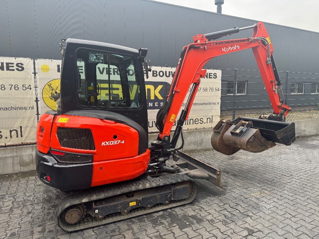 Kubota KX 037-4 - Mini escavadeira: foto 1 Kubota KX 037-4 - Mini escavadeira: foto 1