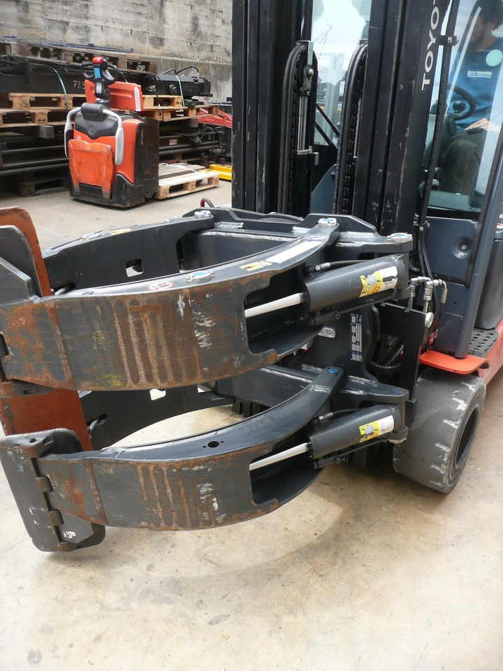CASCADE 18H-RDP-AX33-212 RX - Grampo de Equipamento de movimentação: foto 1 CASCADE 18H-RDP-AX33-212 RX - Grampo de Equipamento de movimentação: foto 1