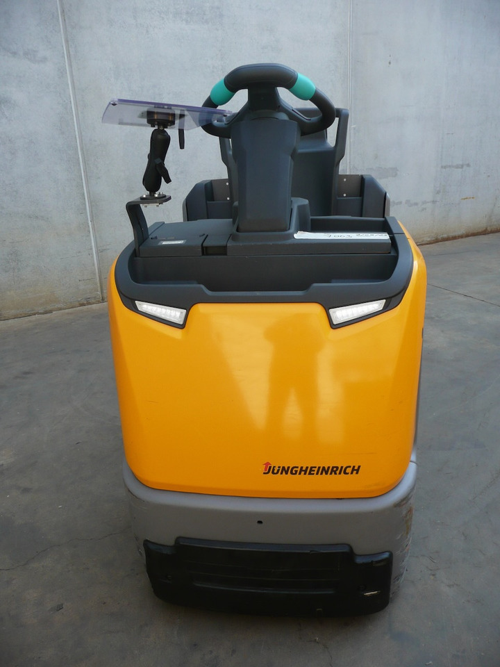 Jungheinrich ECE 225 2400x510mm - Order-picker: foto 5 Jungheinrich ECE 225 2400x510mm - Order-picker: foto 5