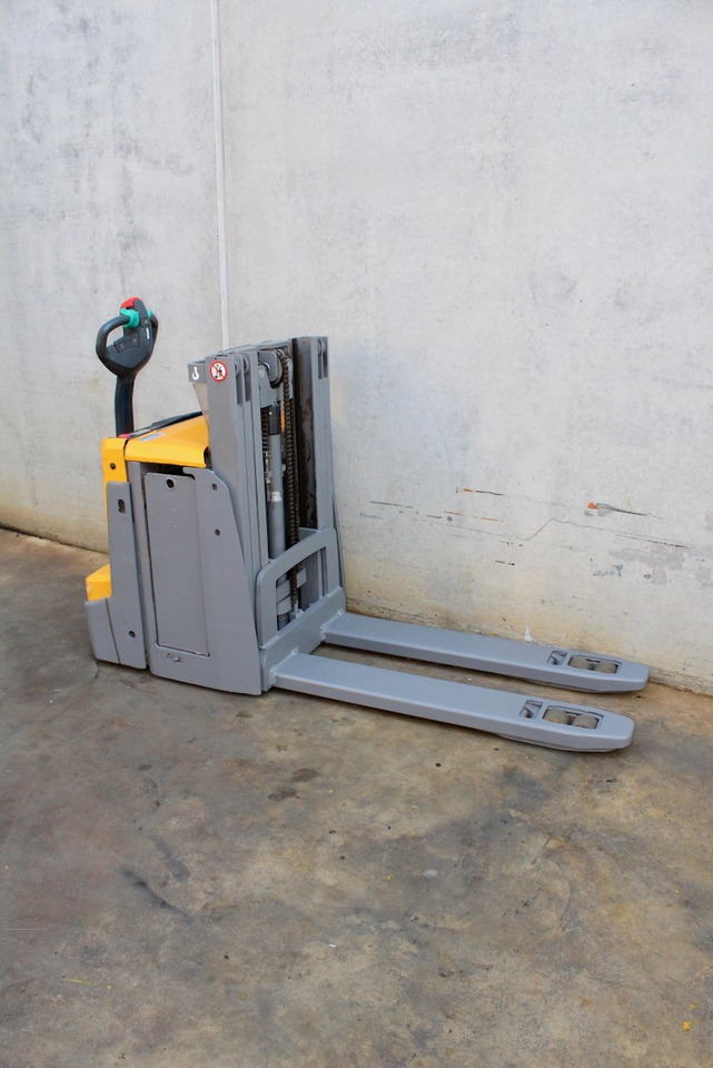 Jungheinrich EJD 222 205 DT - Stacker: foto 4 Jungheinrich EJD 222 205 DT - Stacker: foto 4