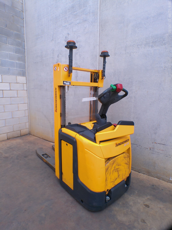 Jungheinrich ERC 216 240 ZT - Stacker: foto 1 Jungheinrich ERC 216 240 ZT - Stacker: foto 1