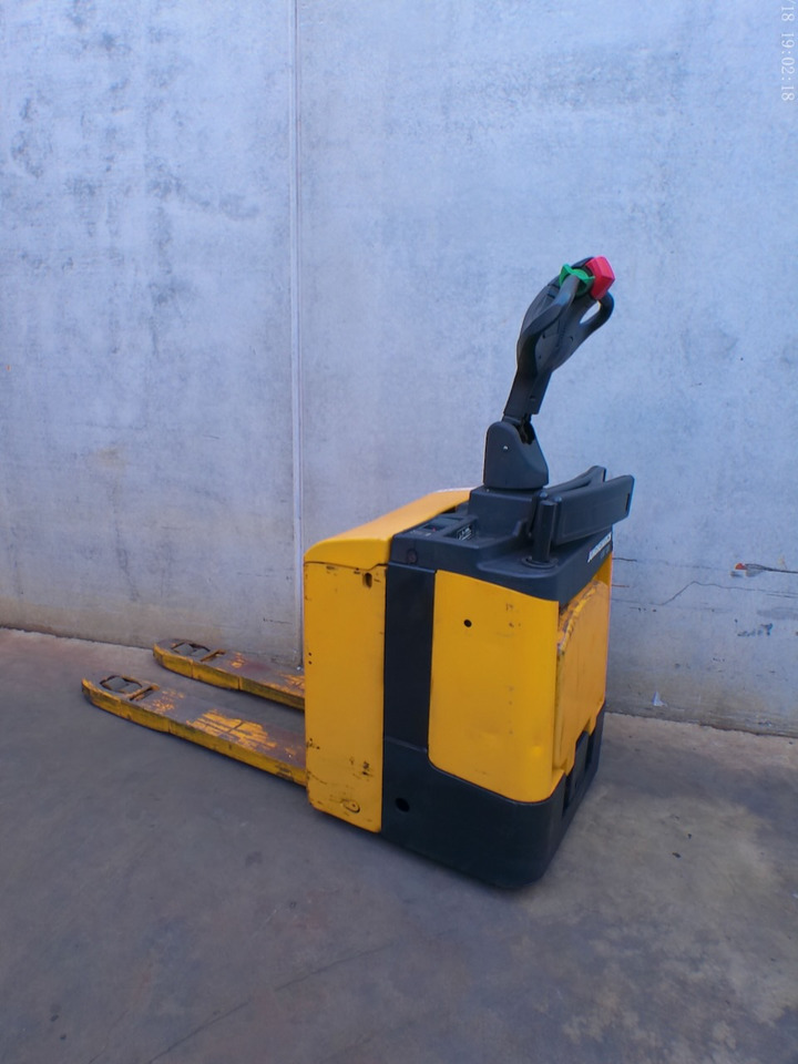 Jungheinrich ERE 120 - Porta-palete: foto 1 Jungheinrich ERE 120 - Porta-palete: foto 1