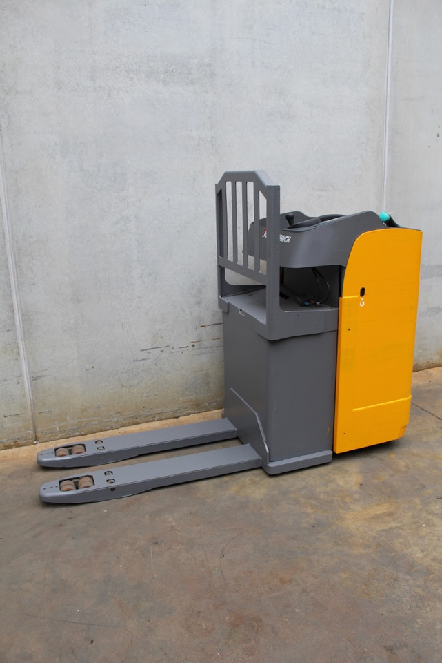 Jungheinrich ESE 120 - Porta-palete: foto 2 Jungheinrich ESE 120 - Porta-palete: foto 2
