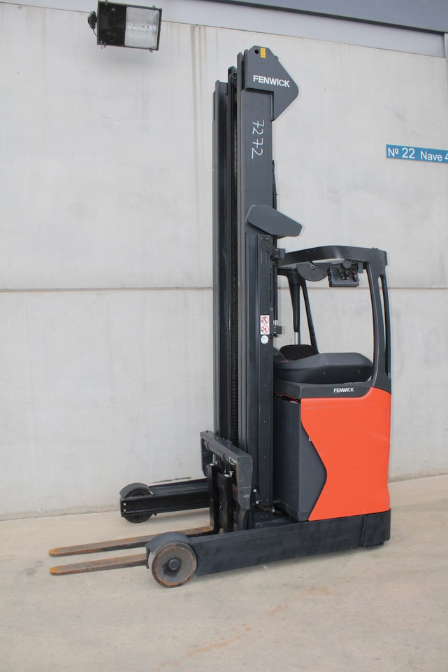 Linde R 16 - Empilhador retráctil: foto 3 Linde R 16 - Empilhador retráctil: foto 3