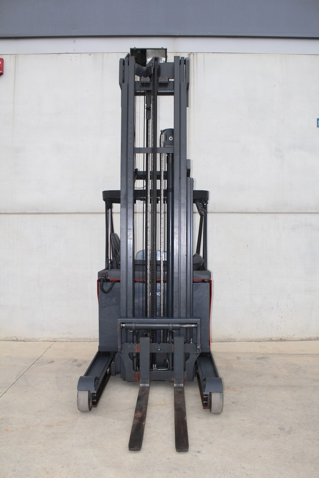 Linde R16-01 - Empilhador retráctil: foto 5 Linde R16-01 - Empilhador retráctil: foto 5