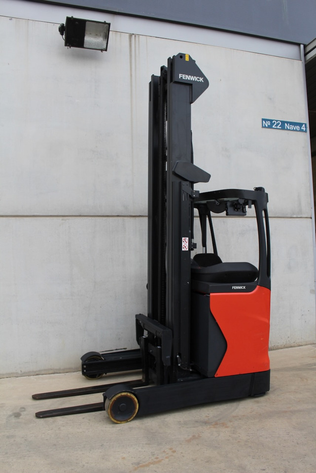 Linde R16-01 - Empilhador retráctil: foto 4 Linde R16-01 - Empilhador retráctil: foto 4