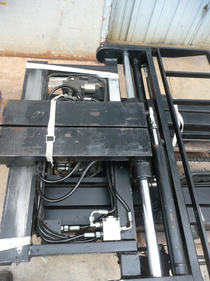 Empilhador retráctil Toyota RRE 160: foto 12