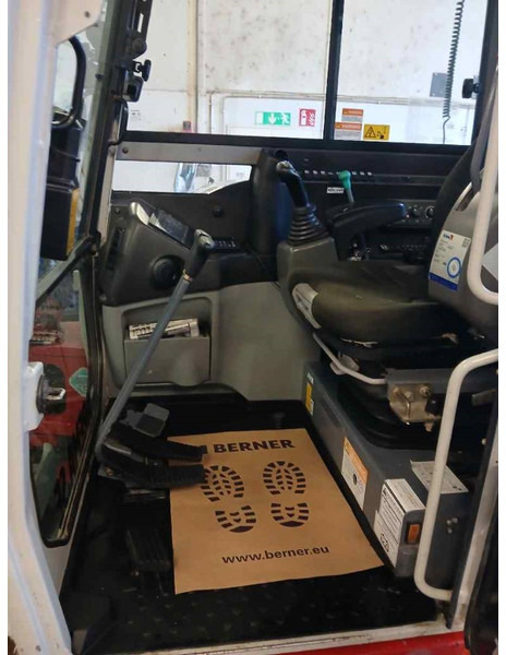 Takeuchi TB 290 - Mini escavadeira: foto 5 Takeuchi TB 290 - Mini escavadeira: foto 5