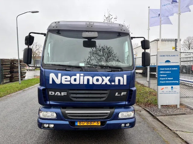 DAF LF 45 210 curtainslider open top roof steel transport MOT 04-2026 - Caminhão com lona: foto 2 DAF LF 45 210 curtainslider open top roof steel transport MOT 04-2026 - Caminhão com lona: foto 2