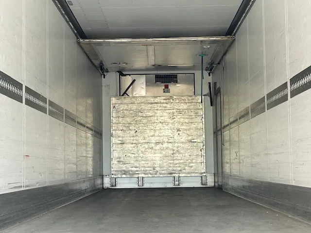 Semireboque isotérmico Schmitz Cargobull Frigo Thermoking SLX MOT 02-2026: foto 13