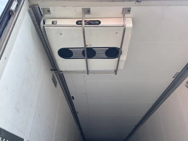 Semireboque isotérmico Schmitz Cargobull Frigo Thermoking SLX MOT 02-2026: foto 16