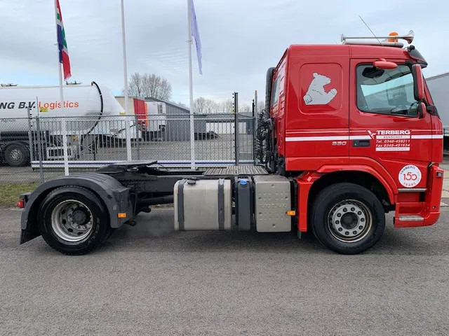Volvo FM 340 Euro 5 sleeper cab low milage! - Tractor: foto 4 Volvo FM 340 Euro 5 sleeper cab low milage! - Tractor: foto 4