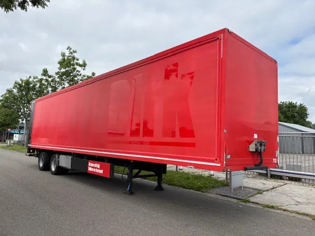 Vogelzang Closed box steering axle 2.5 ton taillift set batteries - Semireboque furgão: foto 3 Vogelzang Closed box steering axle 2.5 ton taillift set batteries - Semireboque furgão: foto 3