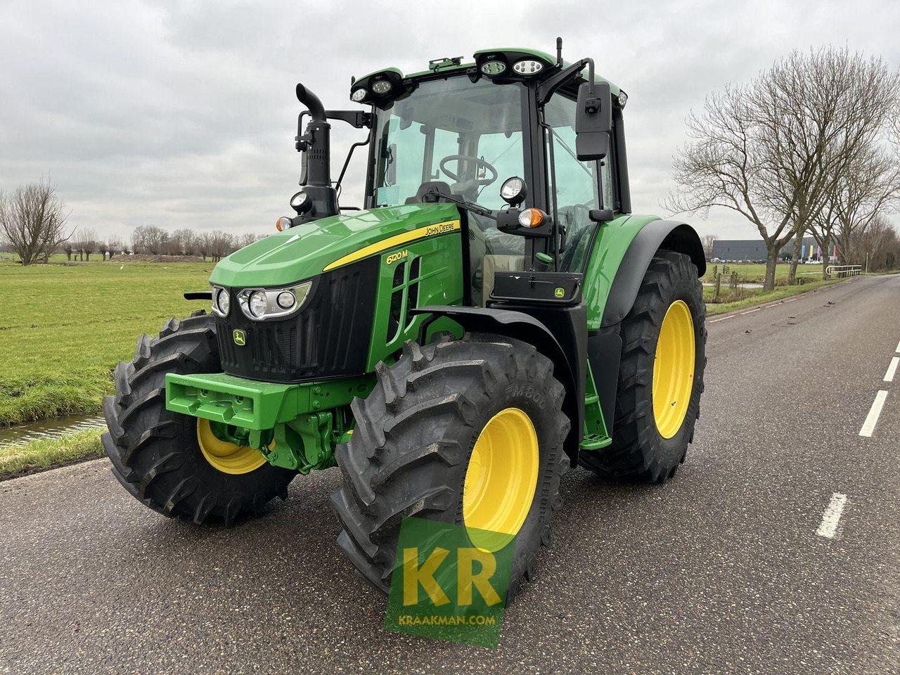 6120M John Deere - Trator: foto 1 6120M John Deere - Trator: foto 1